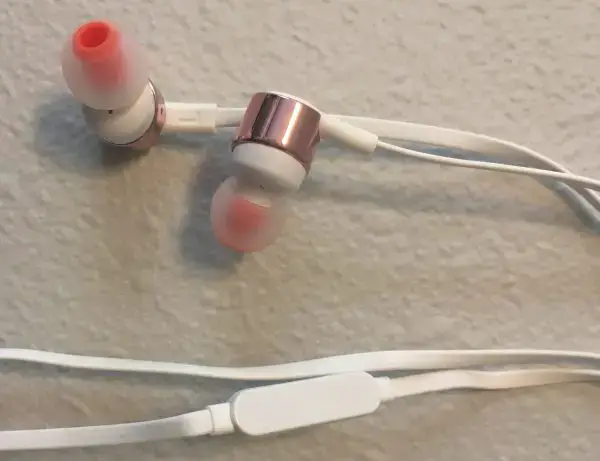 agitation Excel I JBL Tune T210 Earbuds Listening Test And Review