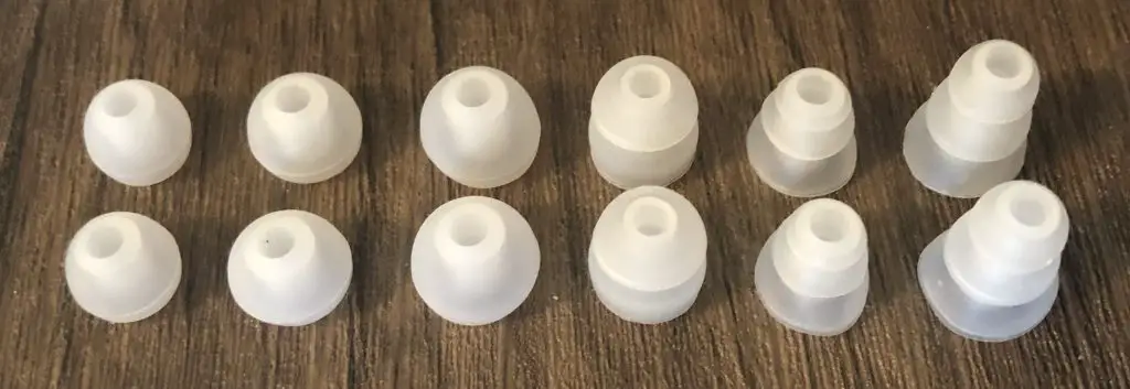 a full set of single double and triple flange earbud tips