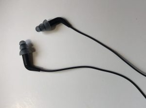 example of in ear headphones with triple flange silicone tips