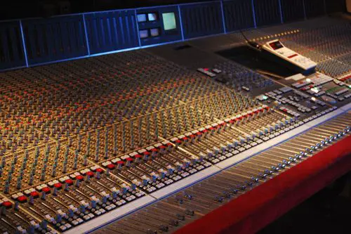 a mixing board that can change pitch