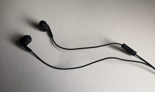 Amazon basics earbuds