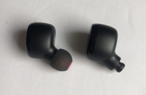 example of earbud nozzle with and without tip