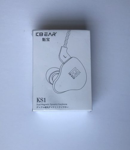 KBEAR KS1 earbuds box on arrival
