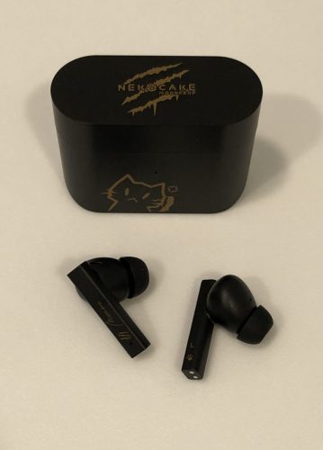 Moondrop NEKOCAKE case earbuds