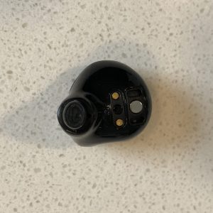 TOZO NC7 2022 earbud front