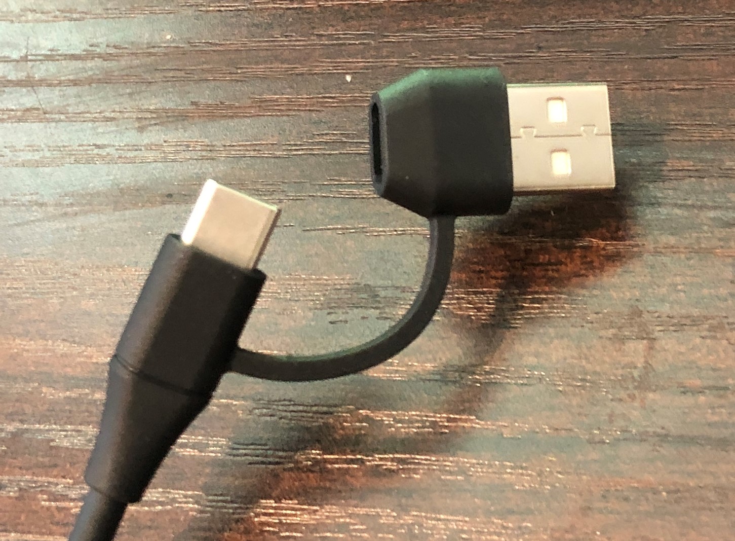 MAONO PD200X cable with built in USB to USB-C adapter