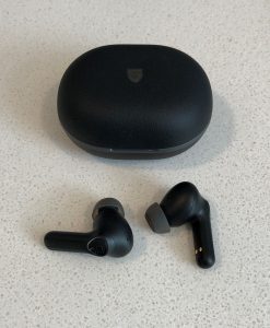 SounPEATS life case and earbuds